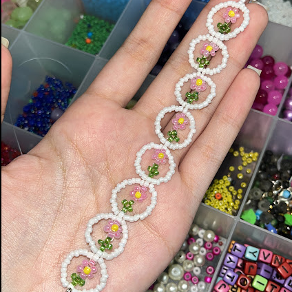 Pink Flower Circle Beaded Bracelet